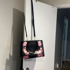 Brand new bag received as gift never used